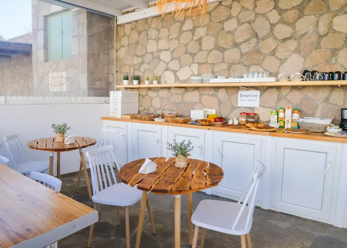 Hawk Stone * אדאמאס