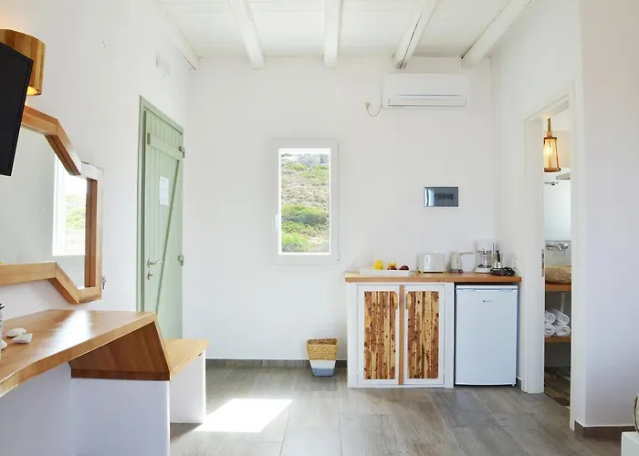 Hawk Stone אדאמאס