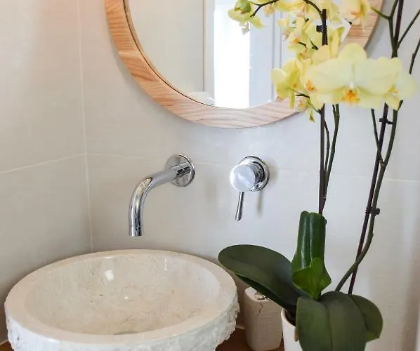 Hawk Stone Appartement *